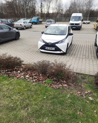 Toyota Aygo cena 26900 przebieg: 75300, rok produkcji 2016 z Wrocław małe 667